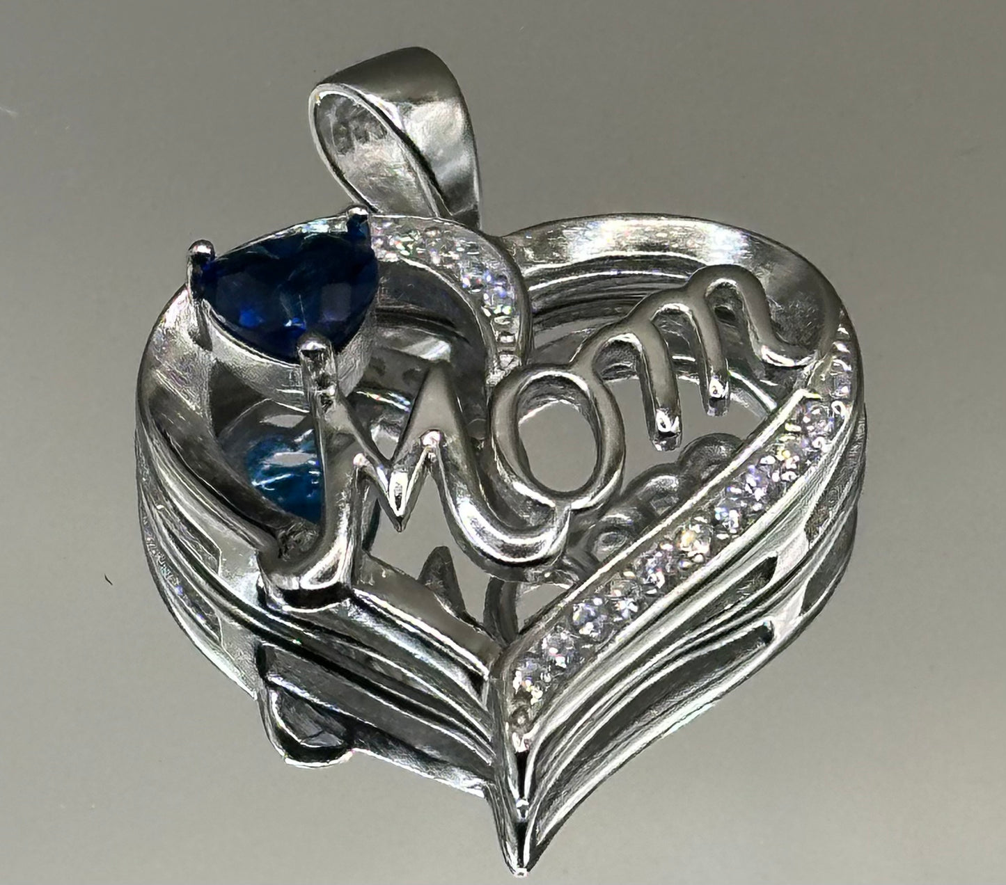 Mom’s heart silver pendant