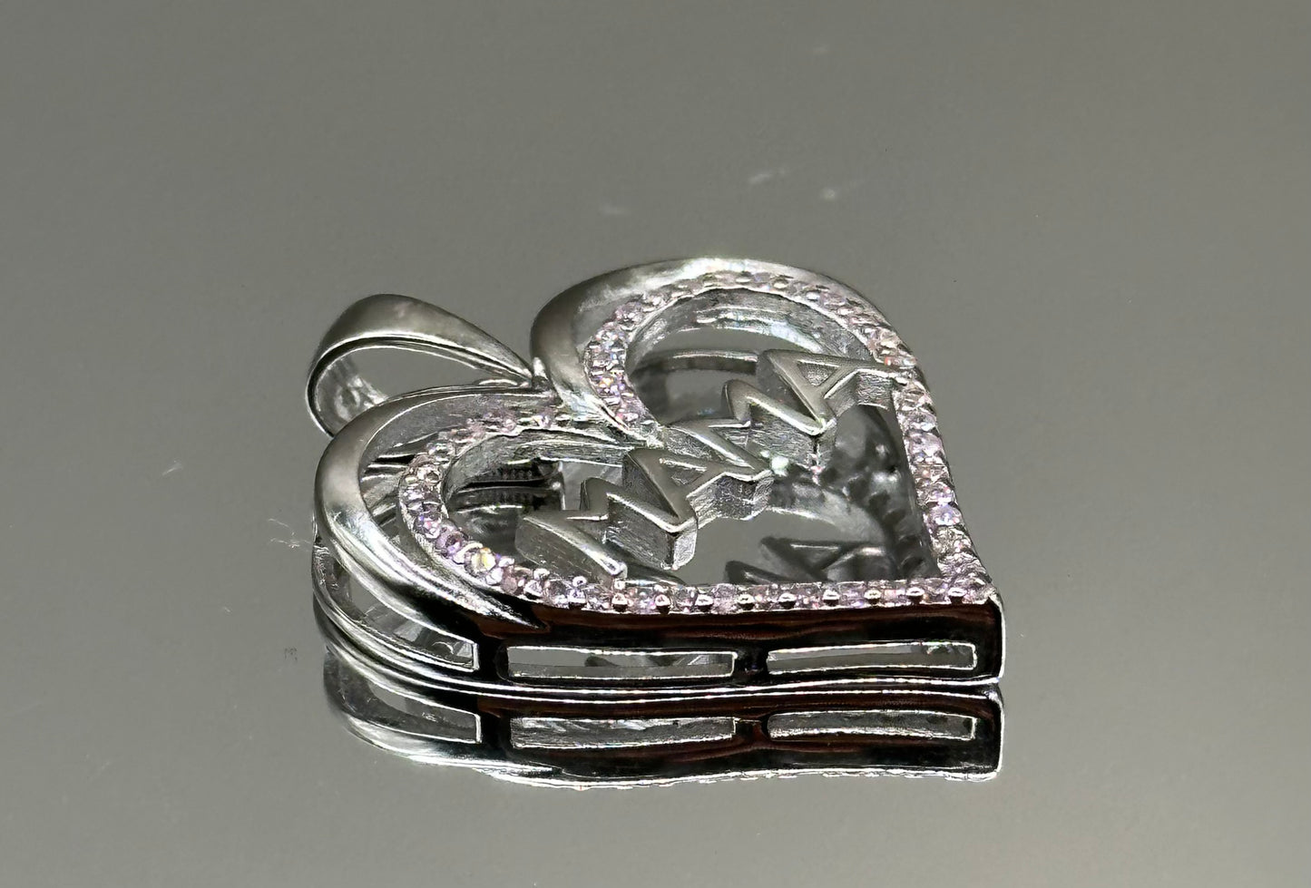 MAMA silver pendant