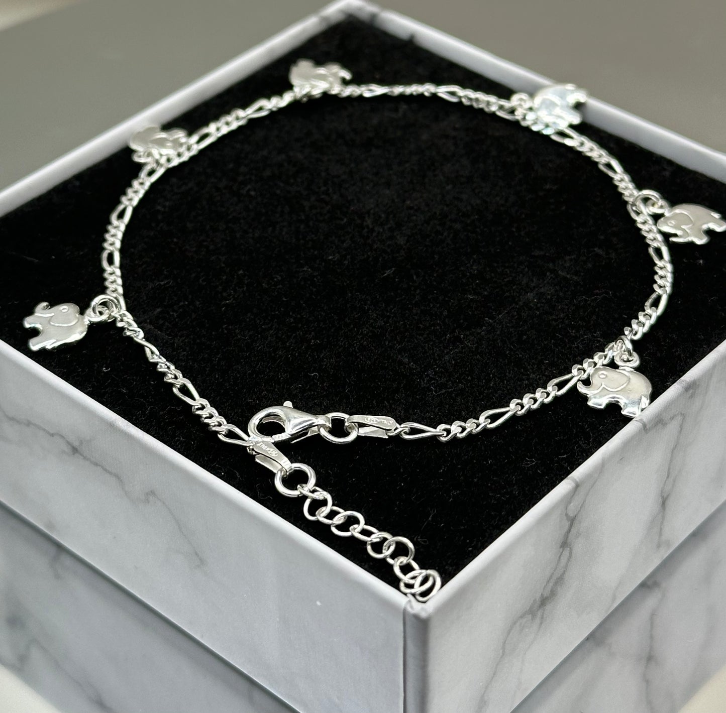 Figaro silver bracelet with elephants designs