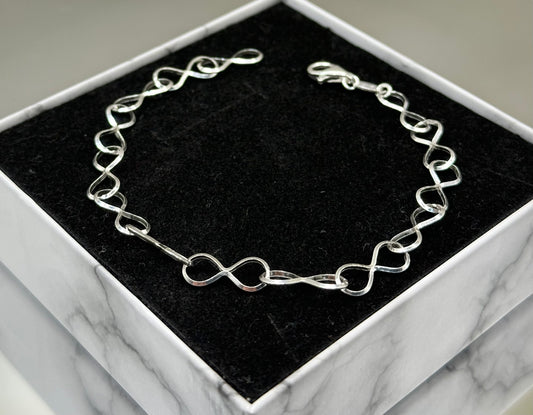 Infinite silver bracelet