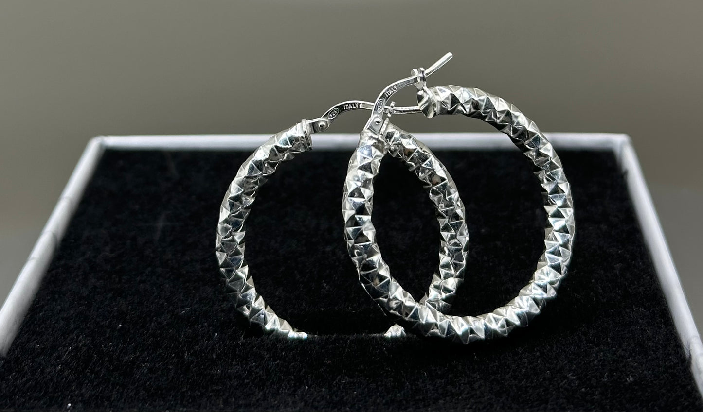 Silver diamond cut hoop earrings