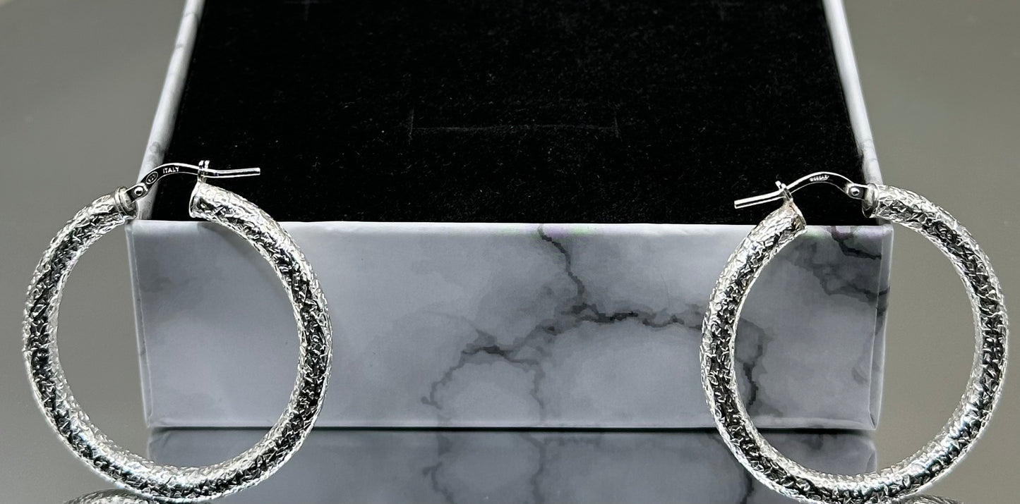 Geometric silver fashion hoop earrings