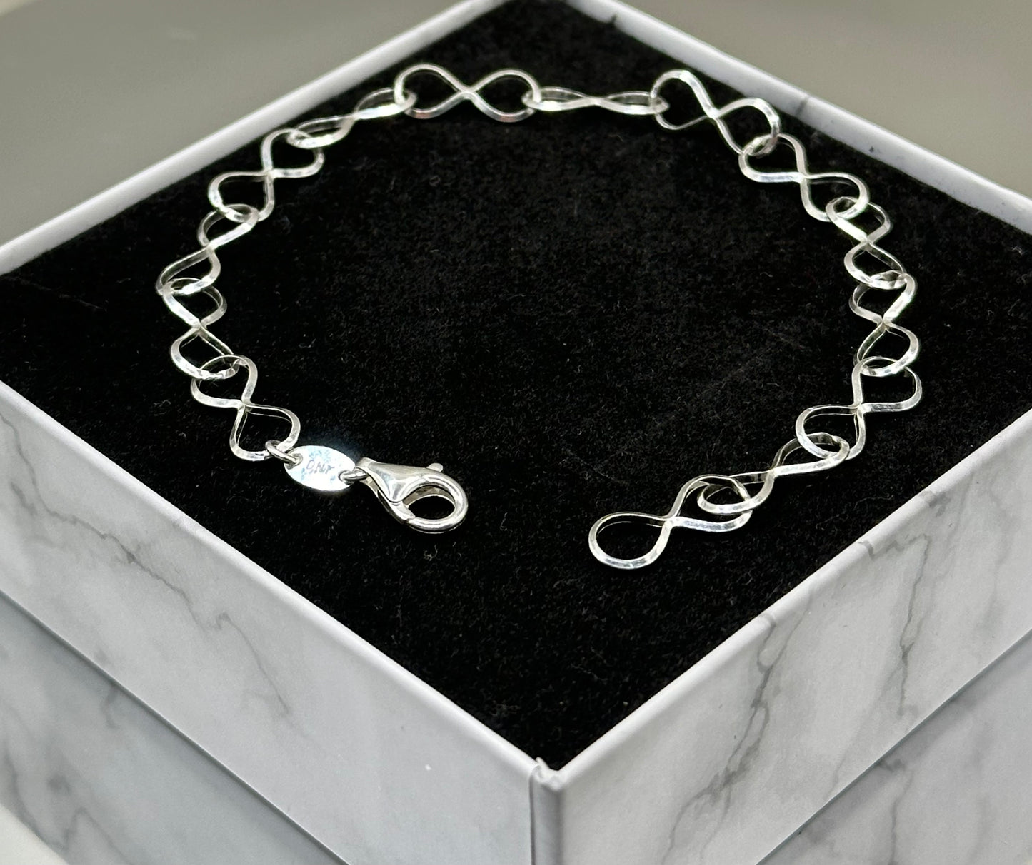 Infinite silver bracelet