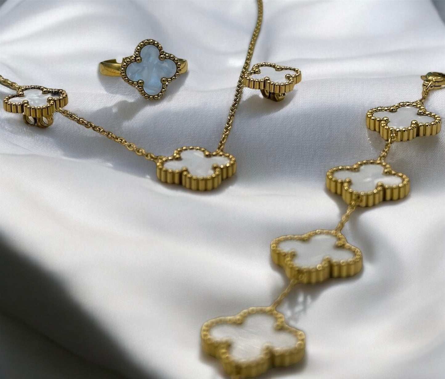 18k Gold-Filled Lucky Flower necklace