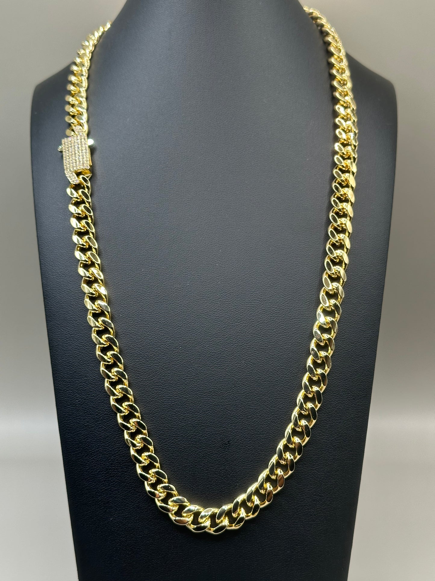 18k GOLD-FILLED MIAMI CUBAN CHAIN